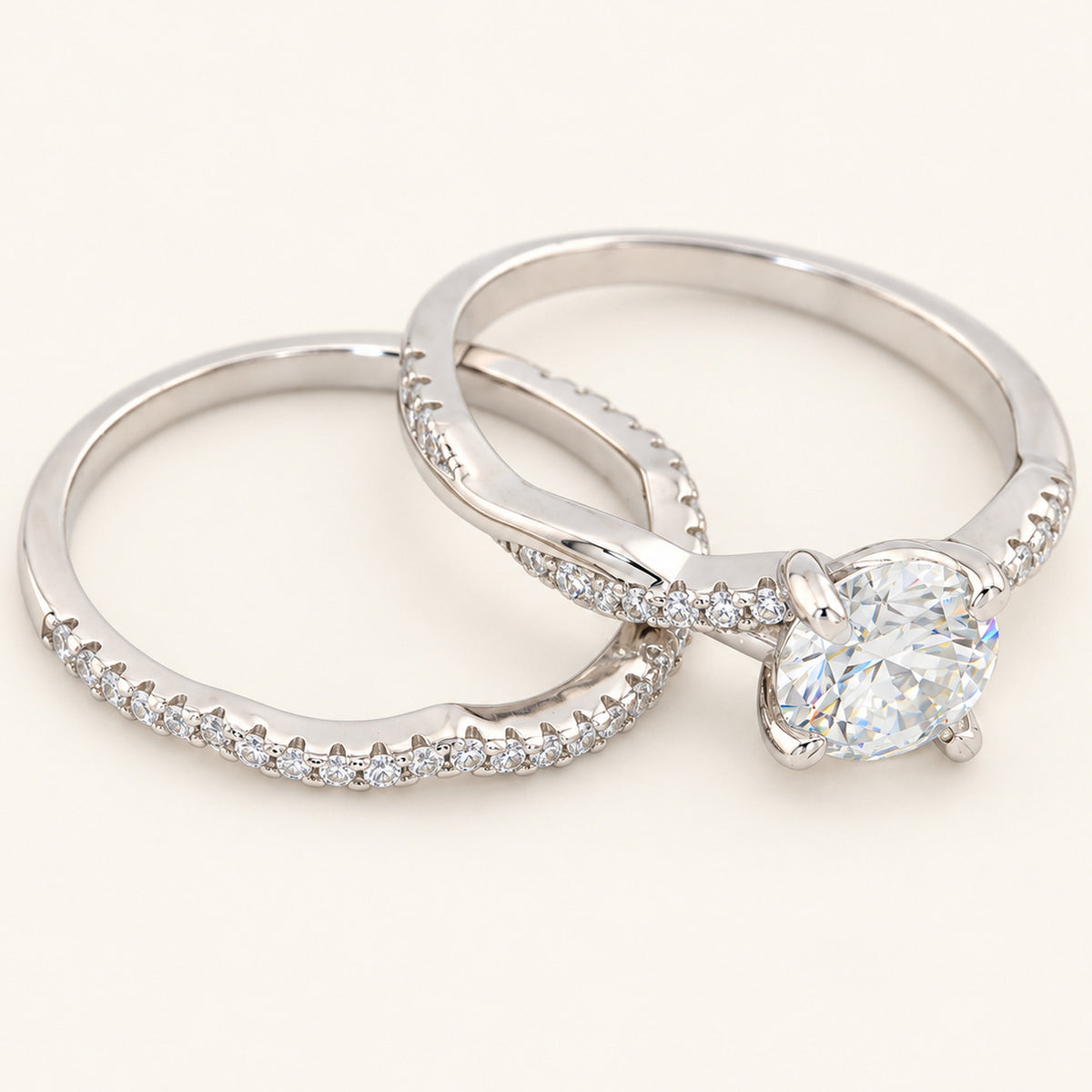 Realistic 3/4 Carat Round Brilliant Cubic Zirconia Wedding Ring Set in Silver