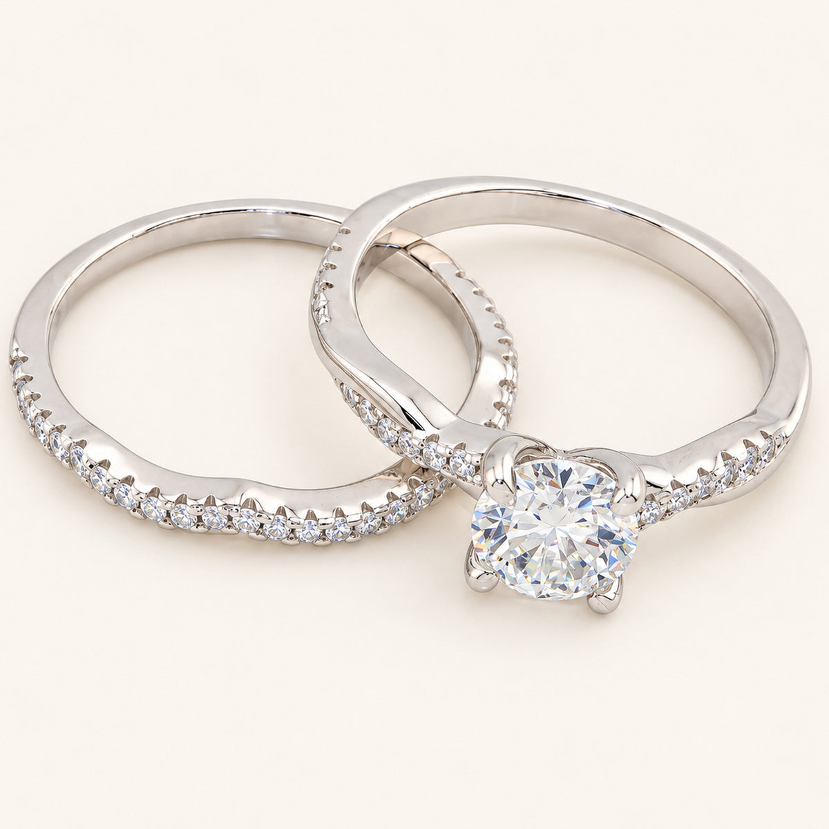 Realistic 3/4 Carat Round Brilliant Cubic Zirconia Wedding Ring Set in Silver